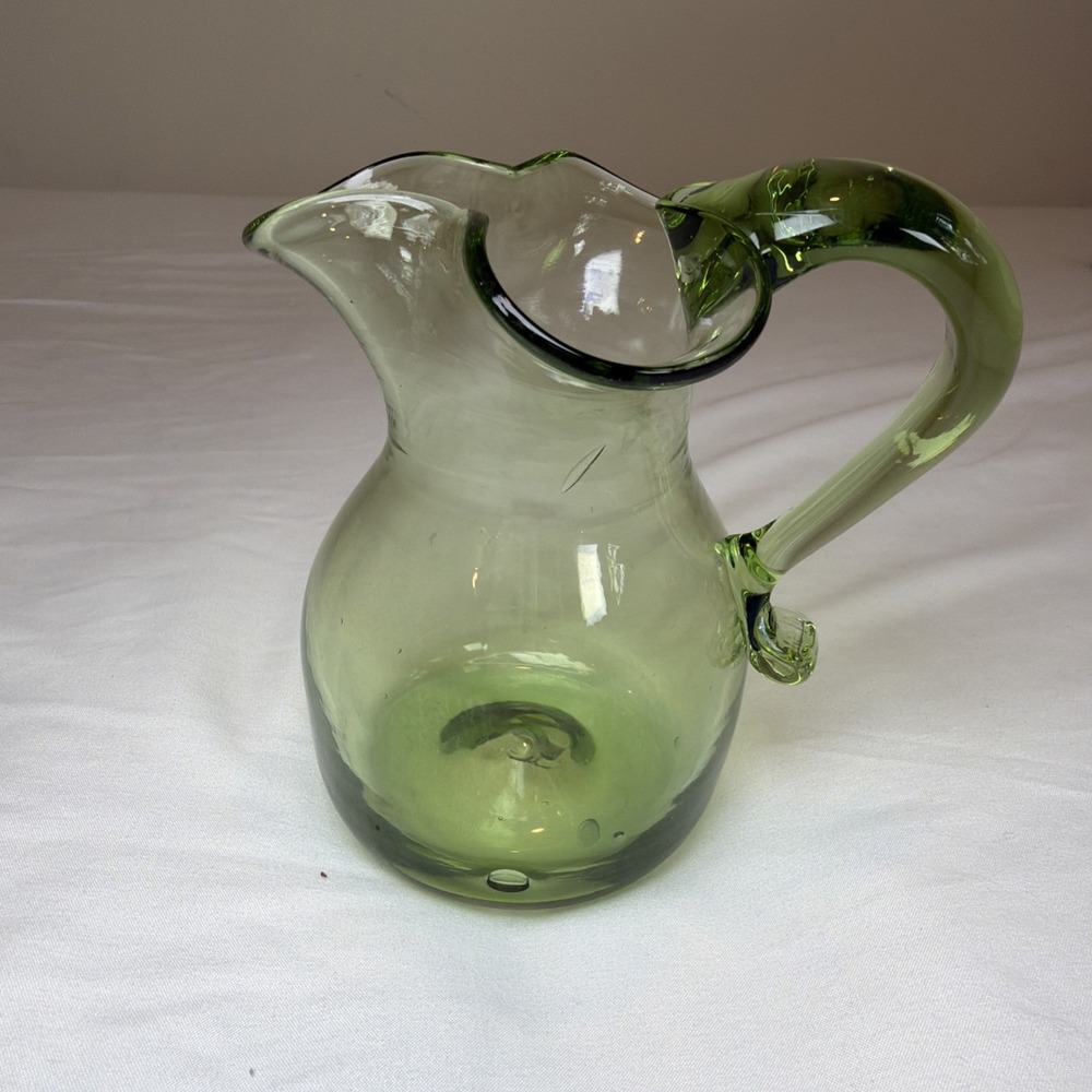 Green Glass Pitcher Ruffled Rim Applied Handle Vintage - Picture 4 of 6